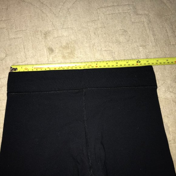 Lululemon Crop Legging with Back Slit - Picture 5 of 8